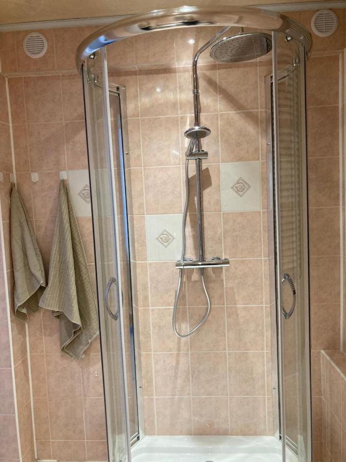 Apartament Uznamska Ambasada ชวีโนวิชแจ ภายนอก รูปภาพ